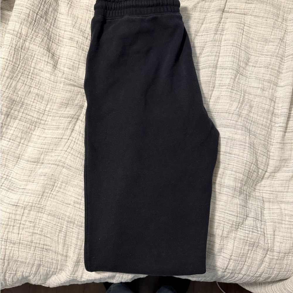 Hollister Relaxed Jogger Sweatpants - Picture 2 of 3